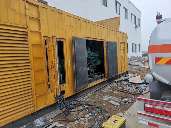 北海如何在发电机出租合同中约定设备的维修和保养责任？