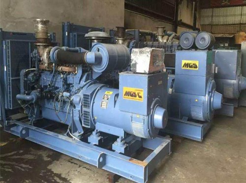 北海发电机组带负载降电压是什么原因照成的？